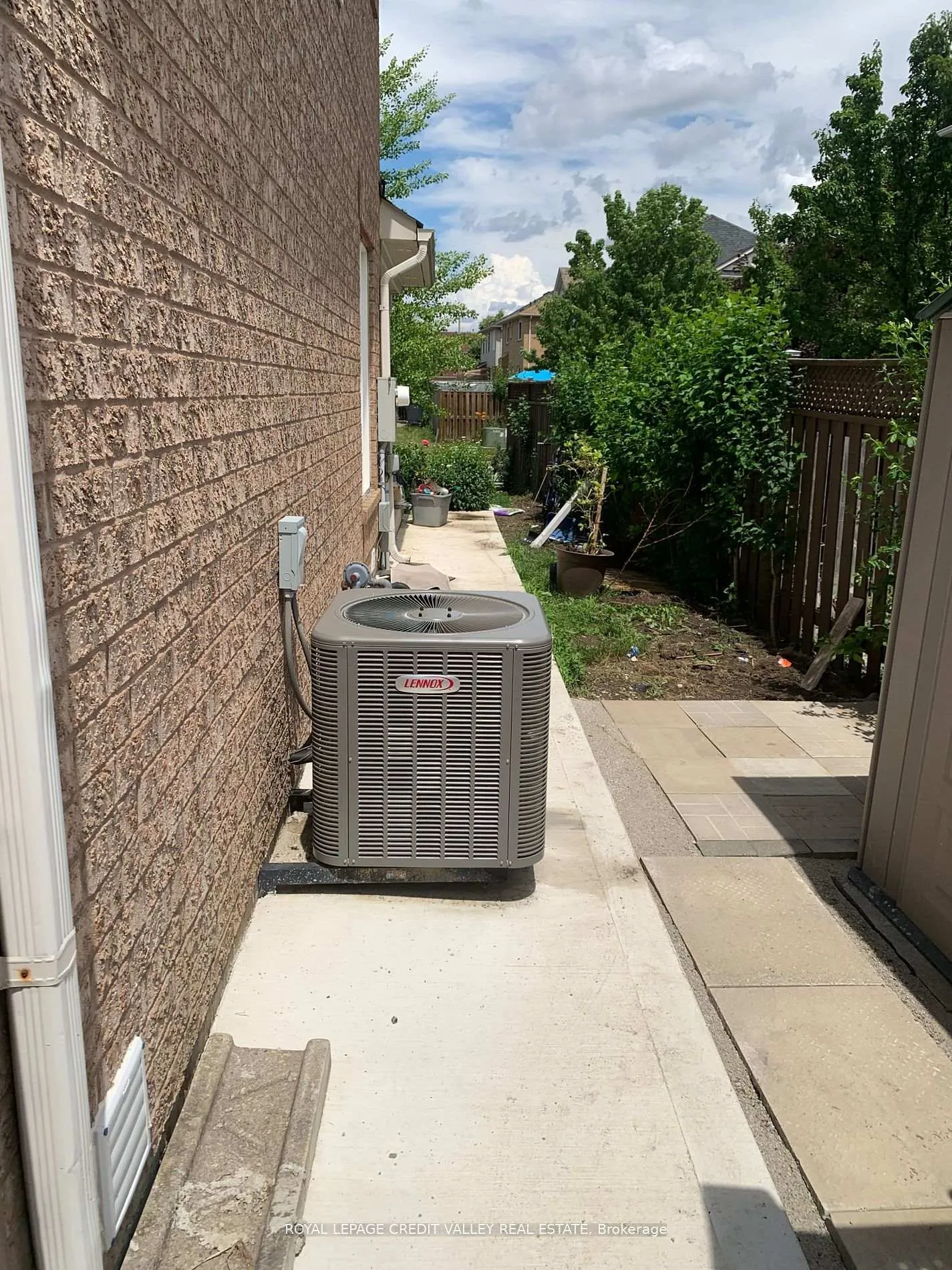 Photo 34 of 17 Patience Drive, Brampton, Fletcher's Meadow — HOMEH