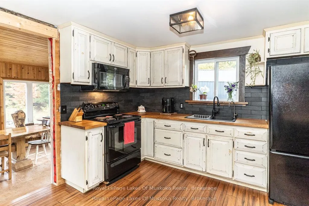 Photo 11 of 1741 Doe Lake Road, Gravenhurst, Muskoka (S) — HOMEH