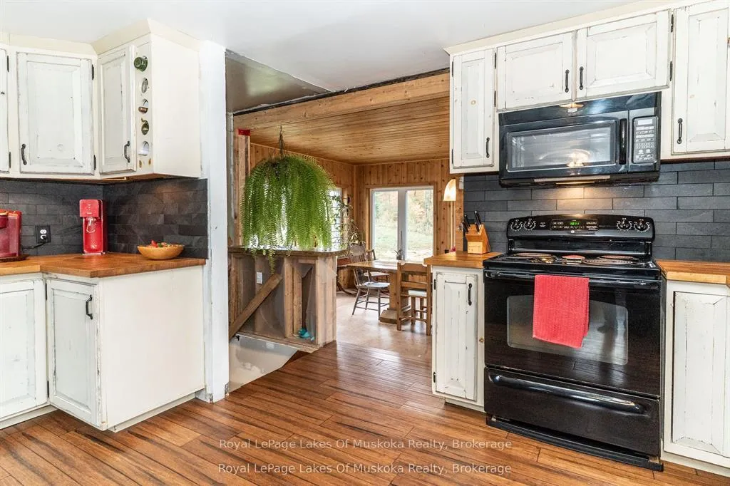 Photo 13 of 1741 Doe Lake Road, Gravenhurst, Muskoka (S) — HOMEH