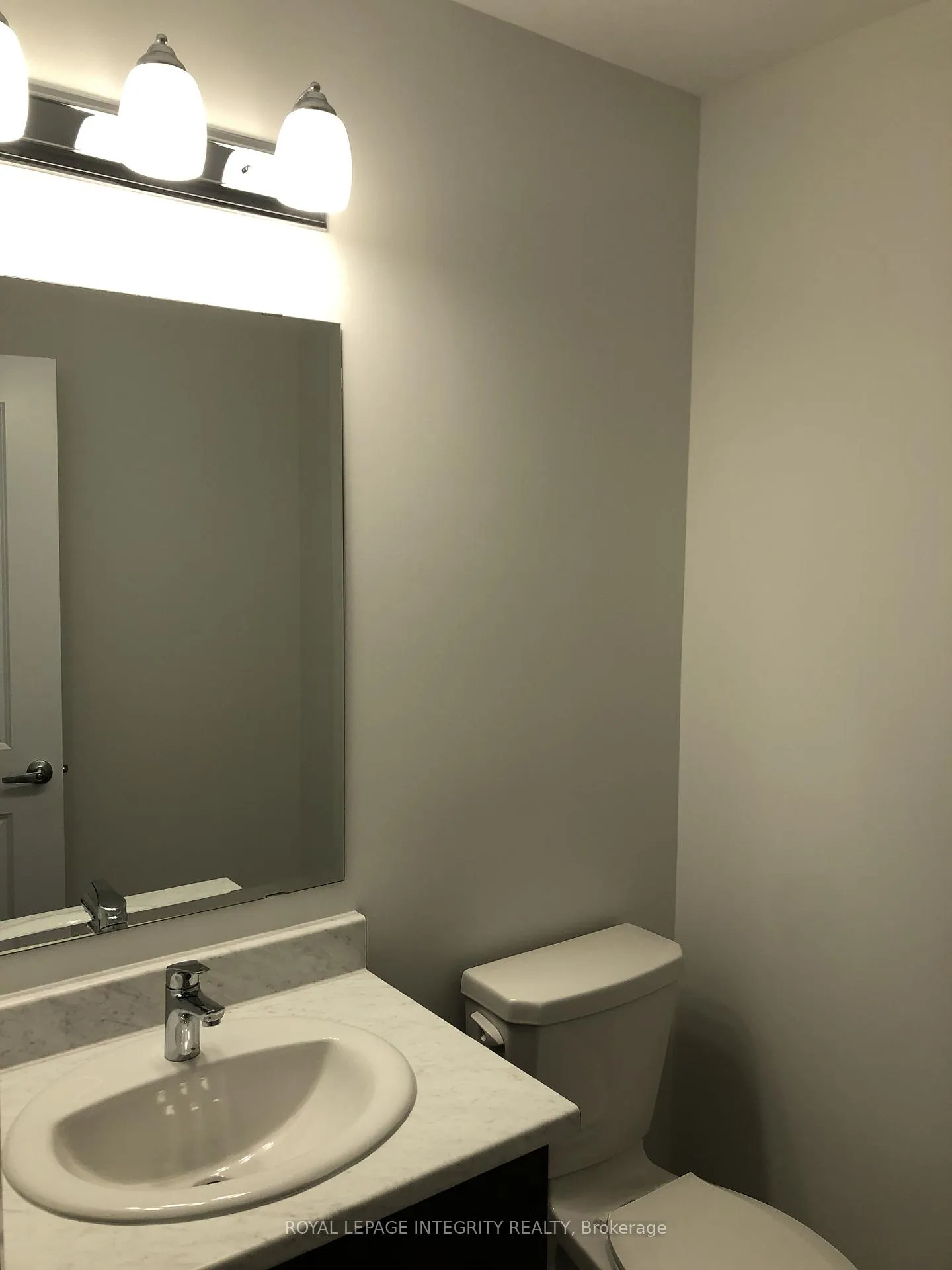 Photo 2 of 130 Maynooth Court, Ottawa, Barrhaven - Half Moon Bay — HOMEH