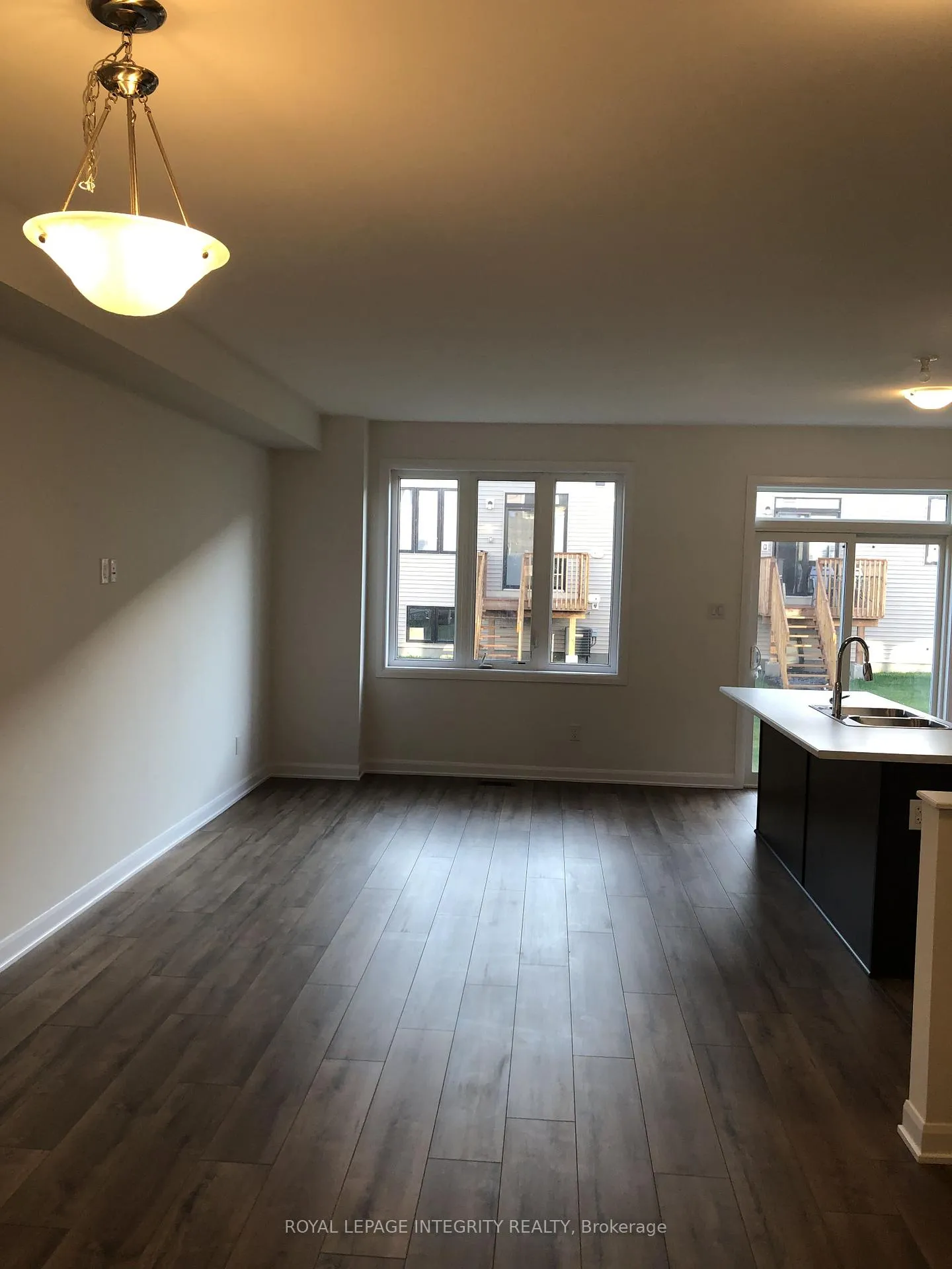 Photo 4 of 130 Maynooth Court, Ottawa, Barrhaven - Half Moon Bay — HOMEH