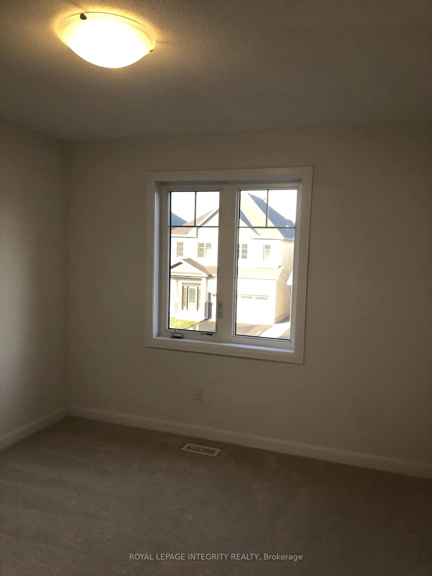 Photo 7 of 130 Maynooth Court, Ottawa, Barrhaven - Half Moon Bay — HOMEH