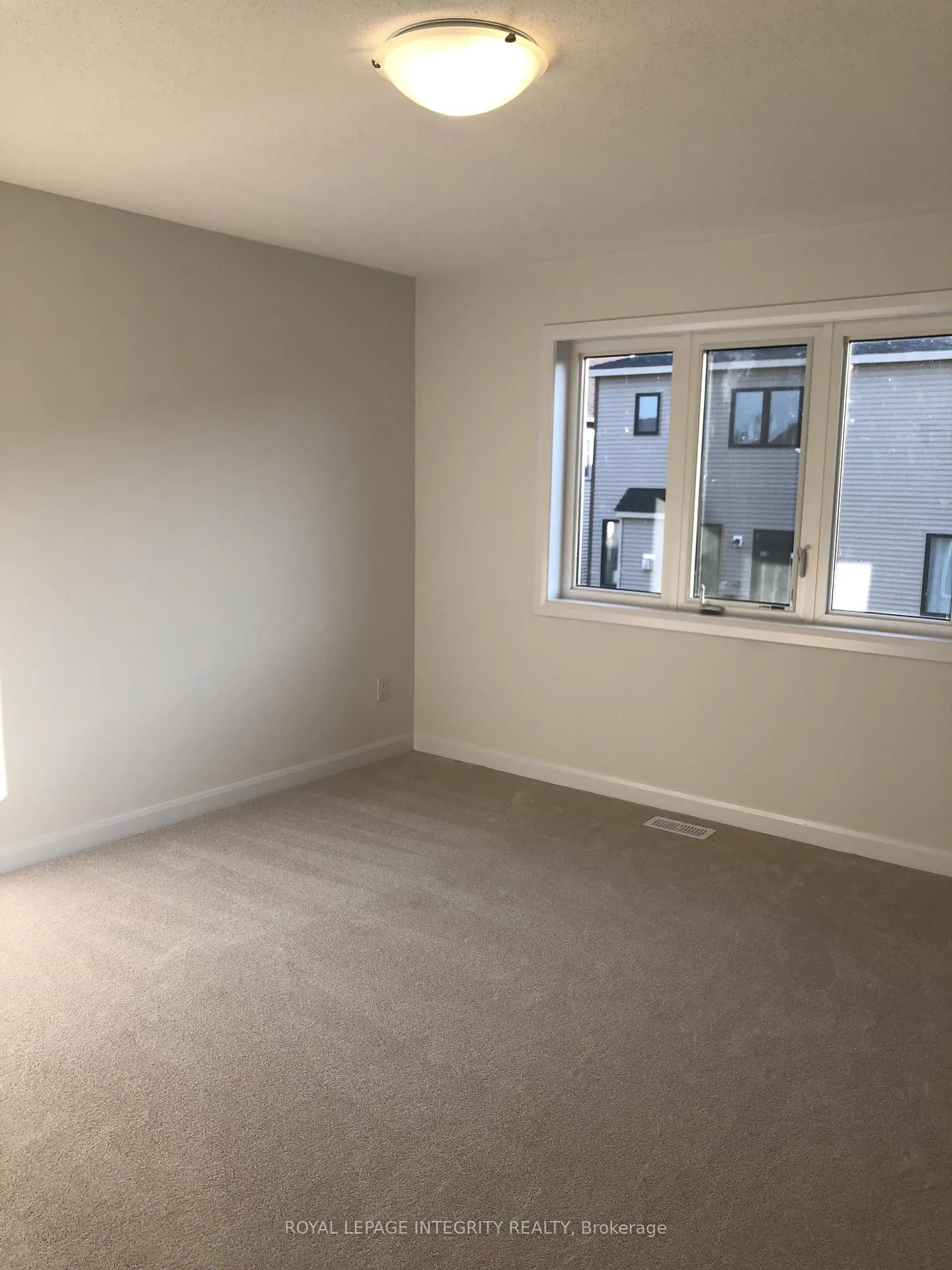 Photo 8 of 130 Maynooth Court, Ottawa, Barrhaven - Half Moon Bay — HOMEH
