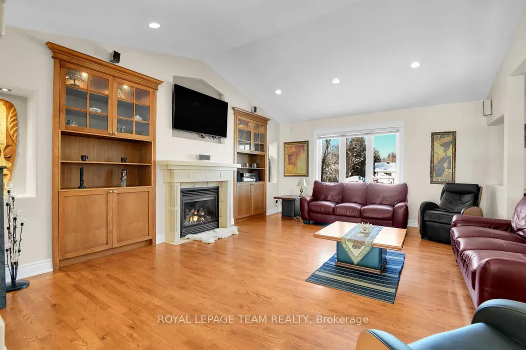 Photo 6 of 6637 Stanmore Street, Ottawa, Greely — HOMEH