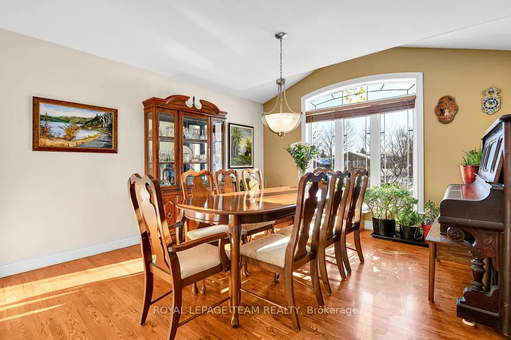 Photo 8 of 6637 Stanmore Street, Ottawa, Greely — HOMEH
