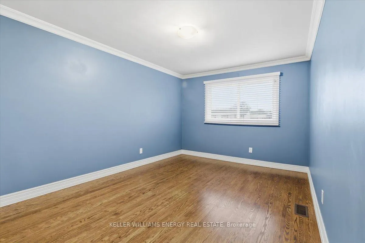 Photo 9 of 317 Central Park Boulevard N, Oshawa, O'Neill — HOMEH