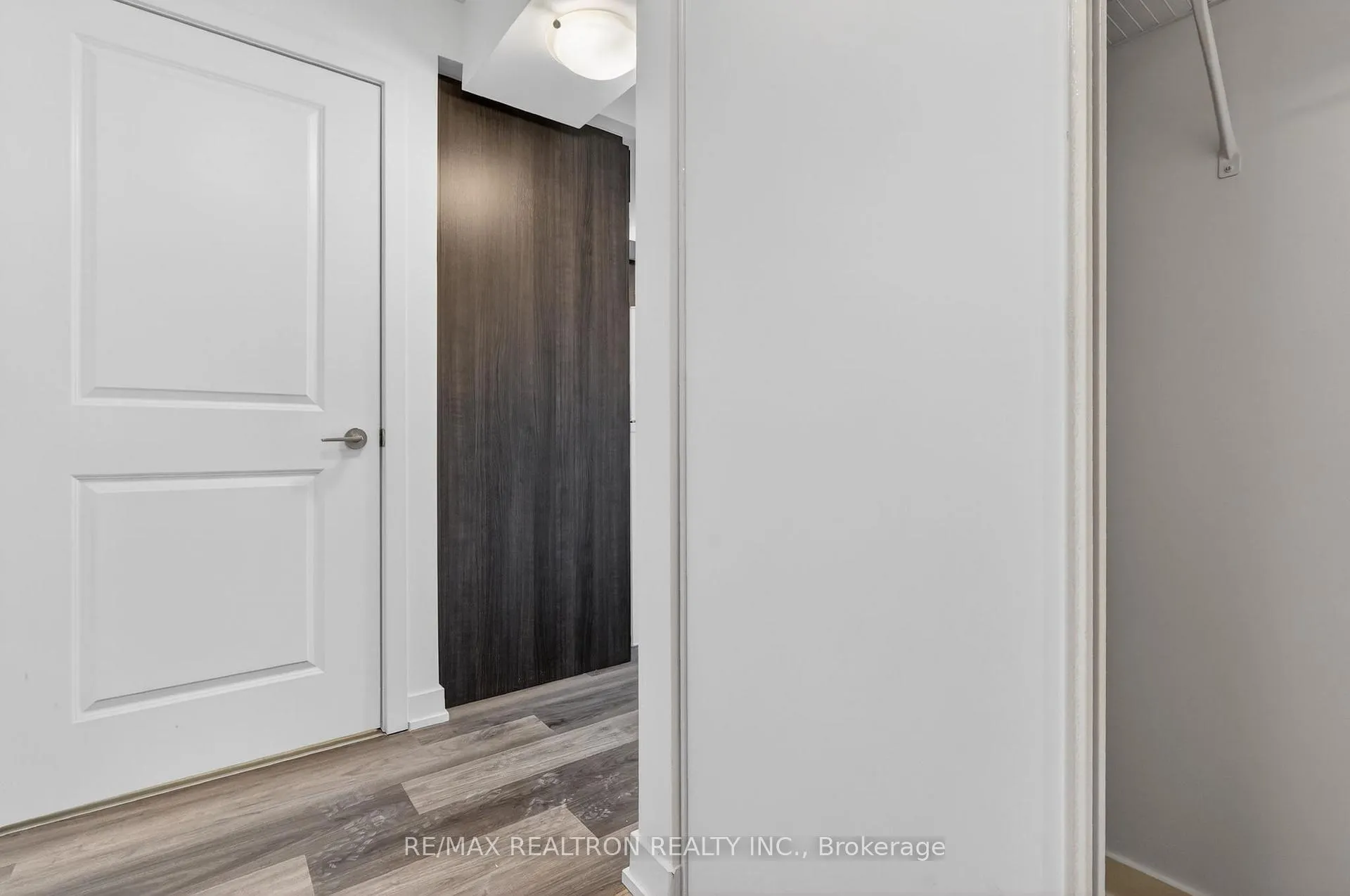 Photo 7 of Unit 2401, 1010 Sandy Beach Road, Pickering, Bay Ridges — HOMEH