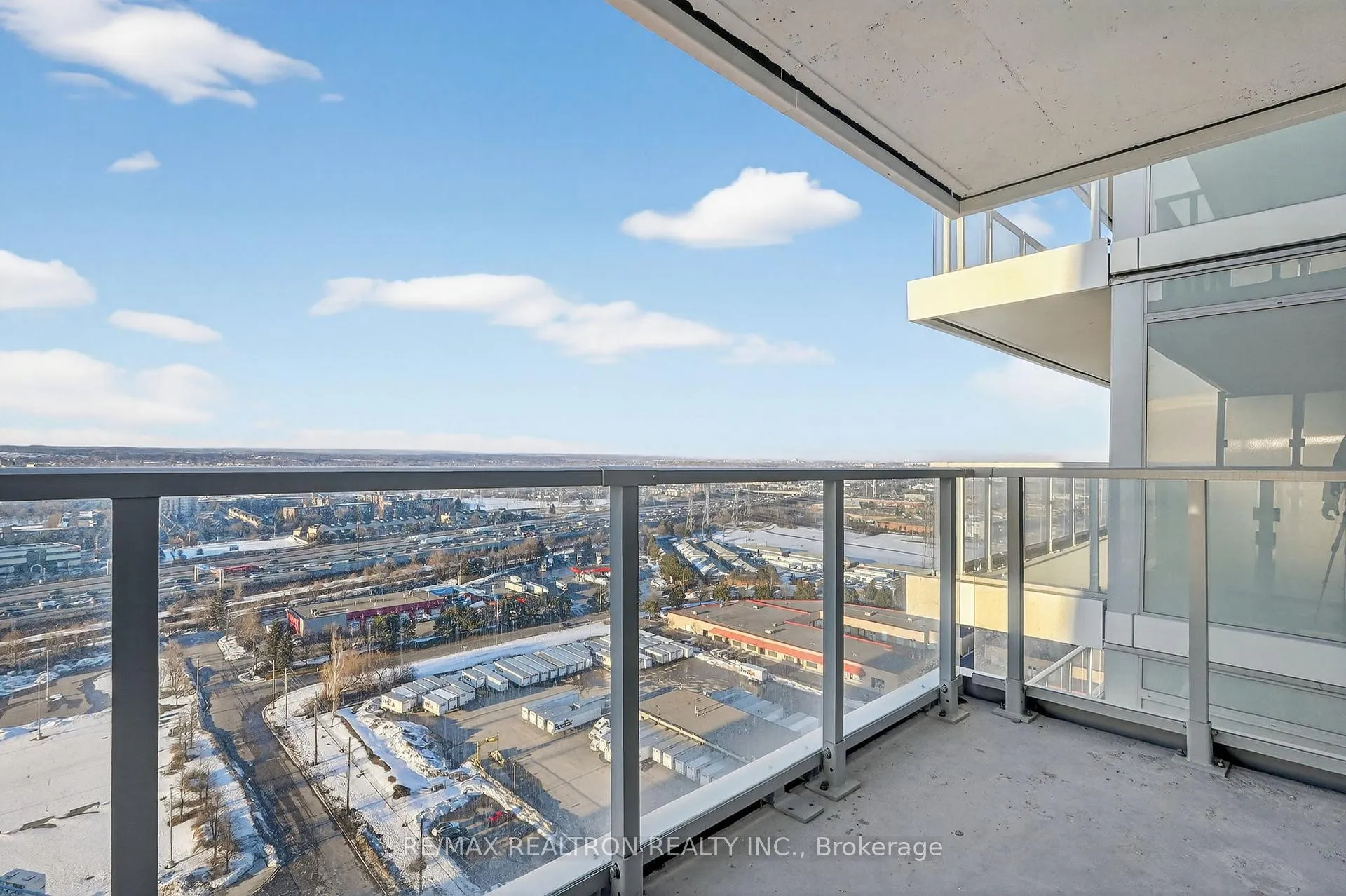 Photo 18 of Unit 2401, 1010 Sandy Beach Road, Pickering, Bay Ridges — HOMEH