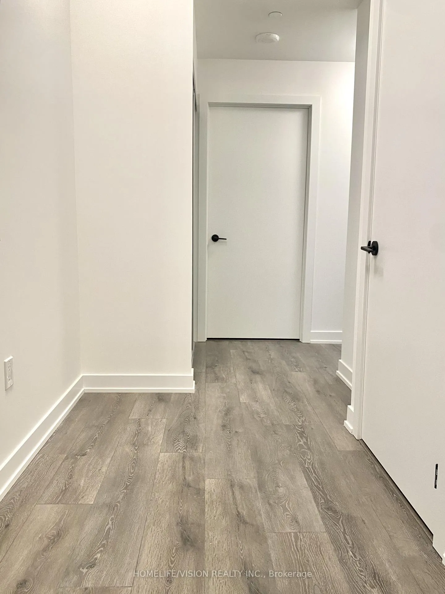 Photo 6 of Unit 2009, 127 Broadway Avenue, Toronto, Mount Pleasant East — HOMEH