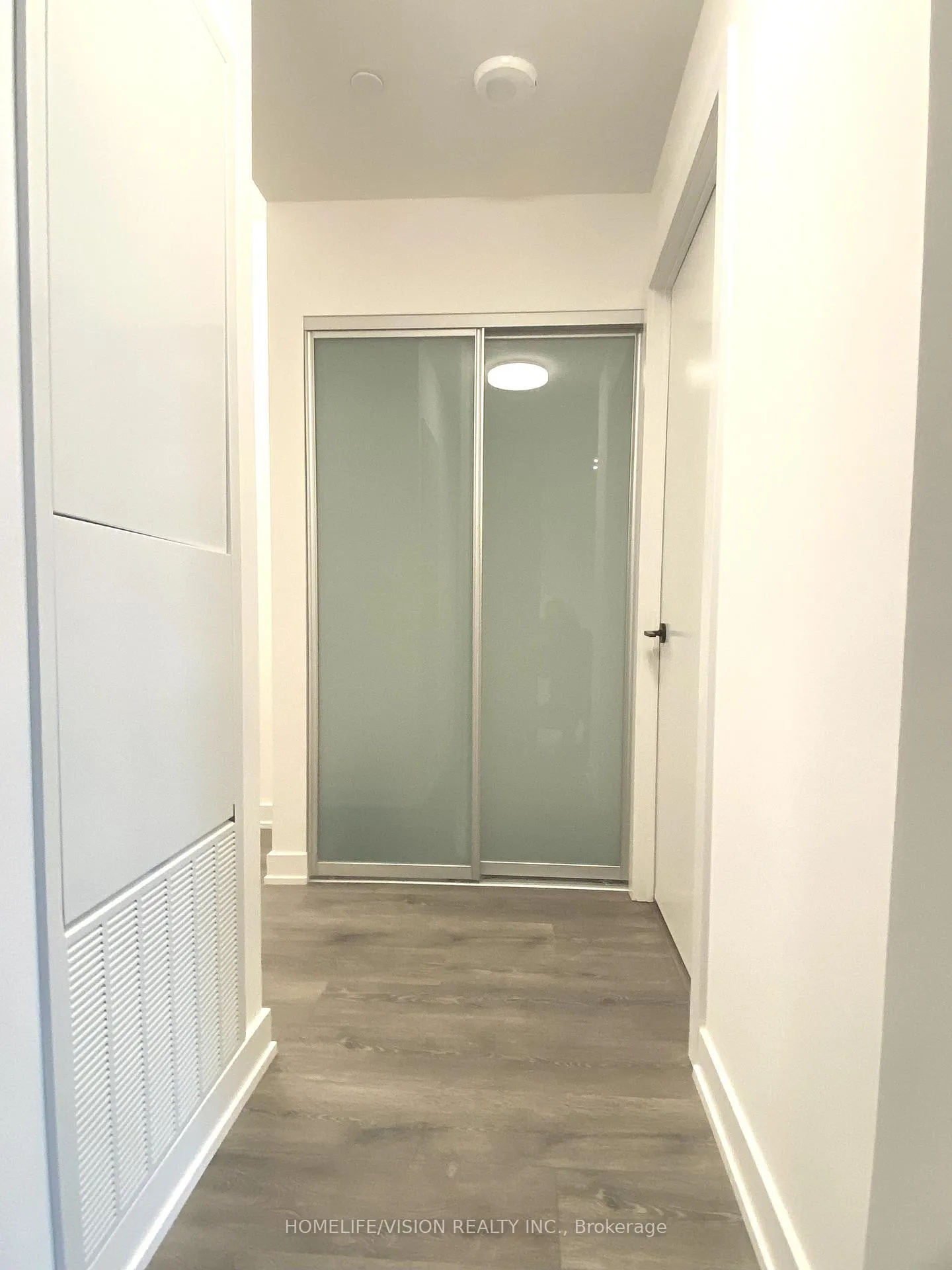 Photo 7 of Unit 2009, 127 Broadway Avenue, Toronto, Mount Pleasant East — HOMEH