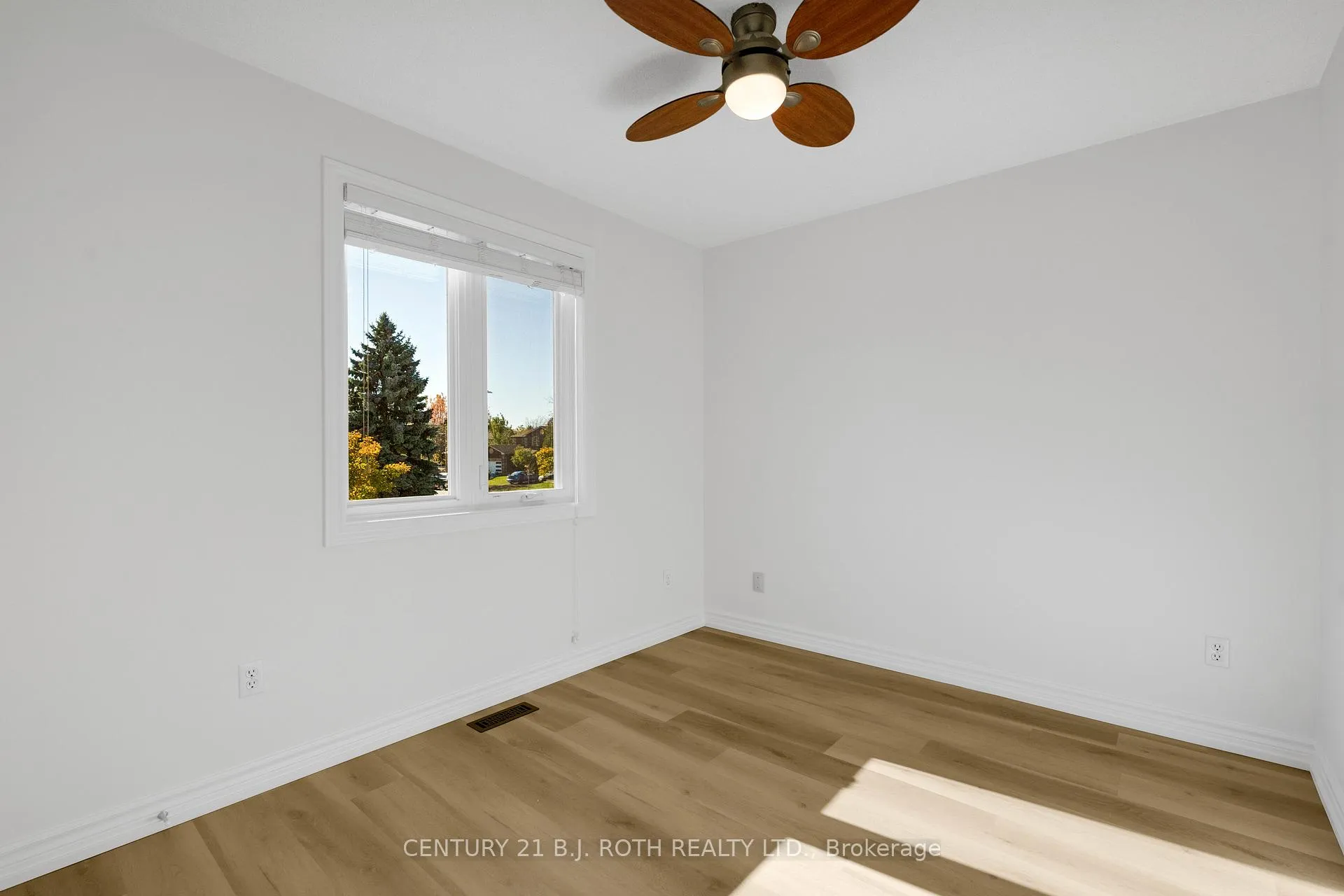 Photo 25 of 76 Arthur Avenue, Barrie, Grove East — HOMEH