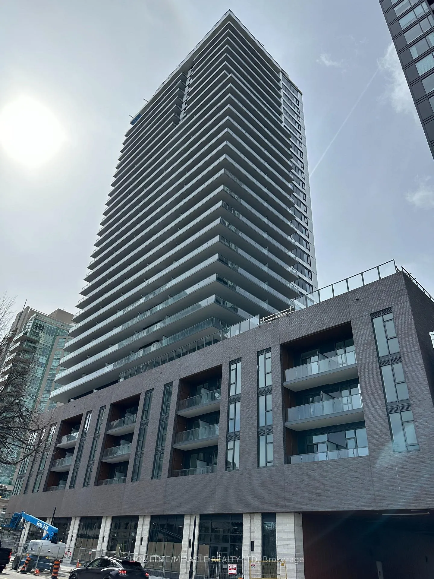 Front of Unit 603, 2075 Lakeshore Road