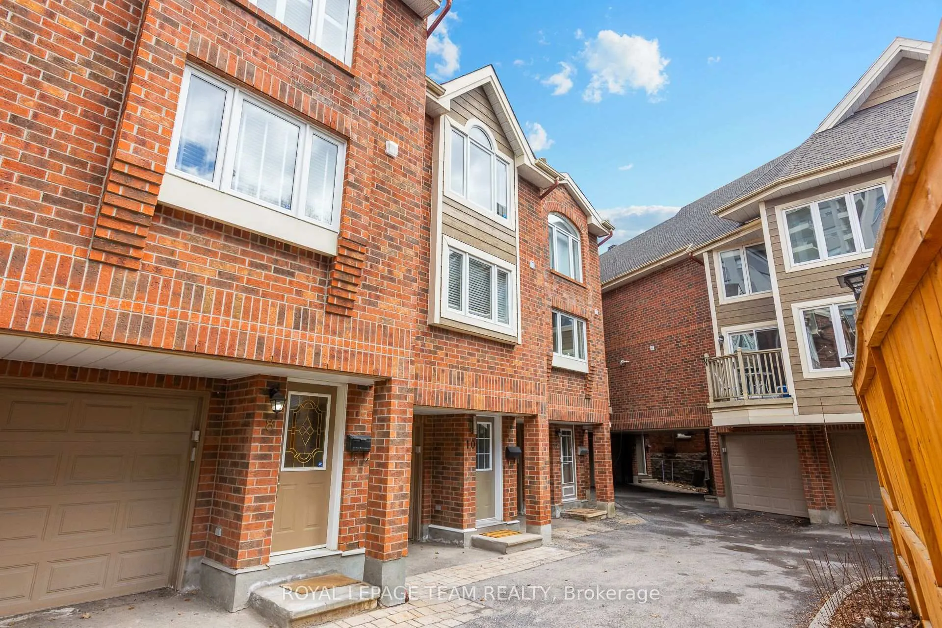 Photo 3 of 10 Cornerstone Private, Ottawa, Ottawa Centre/Golden Triangle — HOMEH