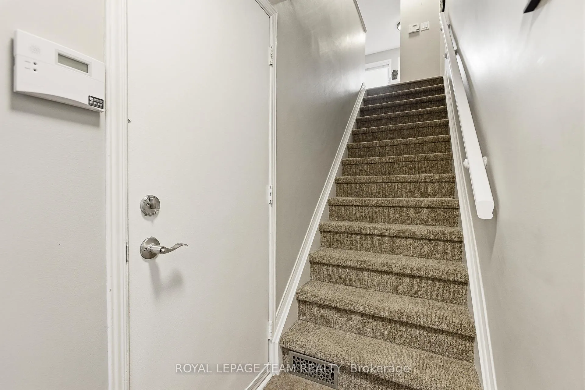 Photo 4 of 10 Cornerstone Private, Ottawa, Ottawa Centre/Golden Triangle — HOMEH