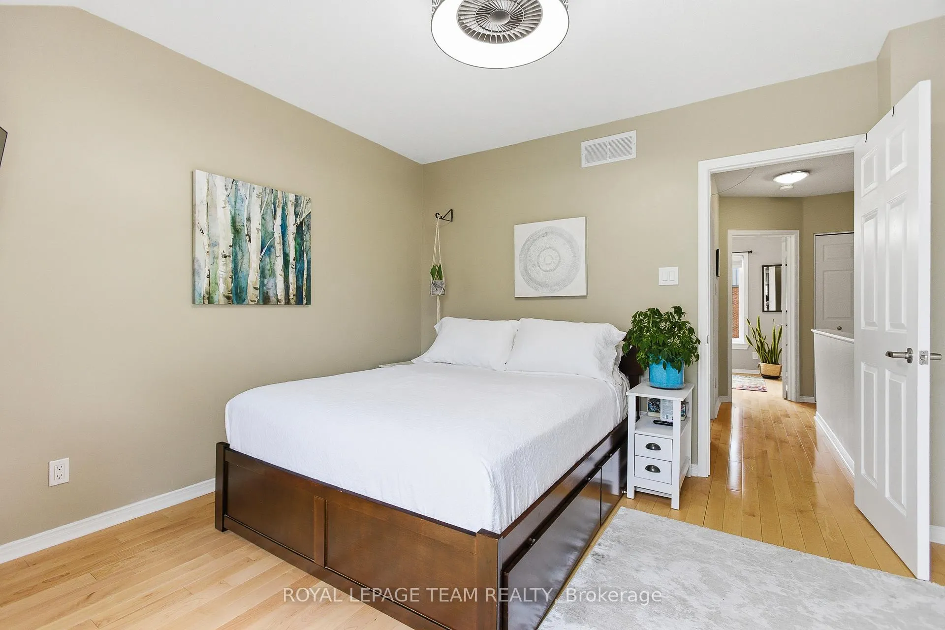 Photo 16 of 10 Cornerstone Private, Ottawa, Ottawa Centre/Golden Triangle — HOMEH