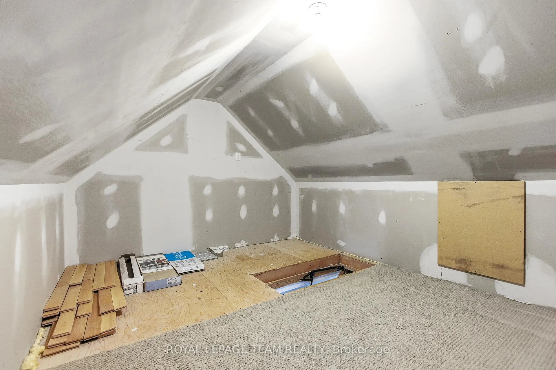 Photo 23 of 10 Cornerstone Private, Ottawa, Ottawa Centre/Golden Triangle — HOMEH