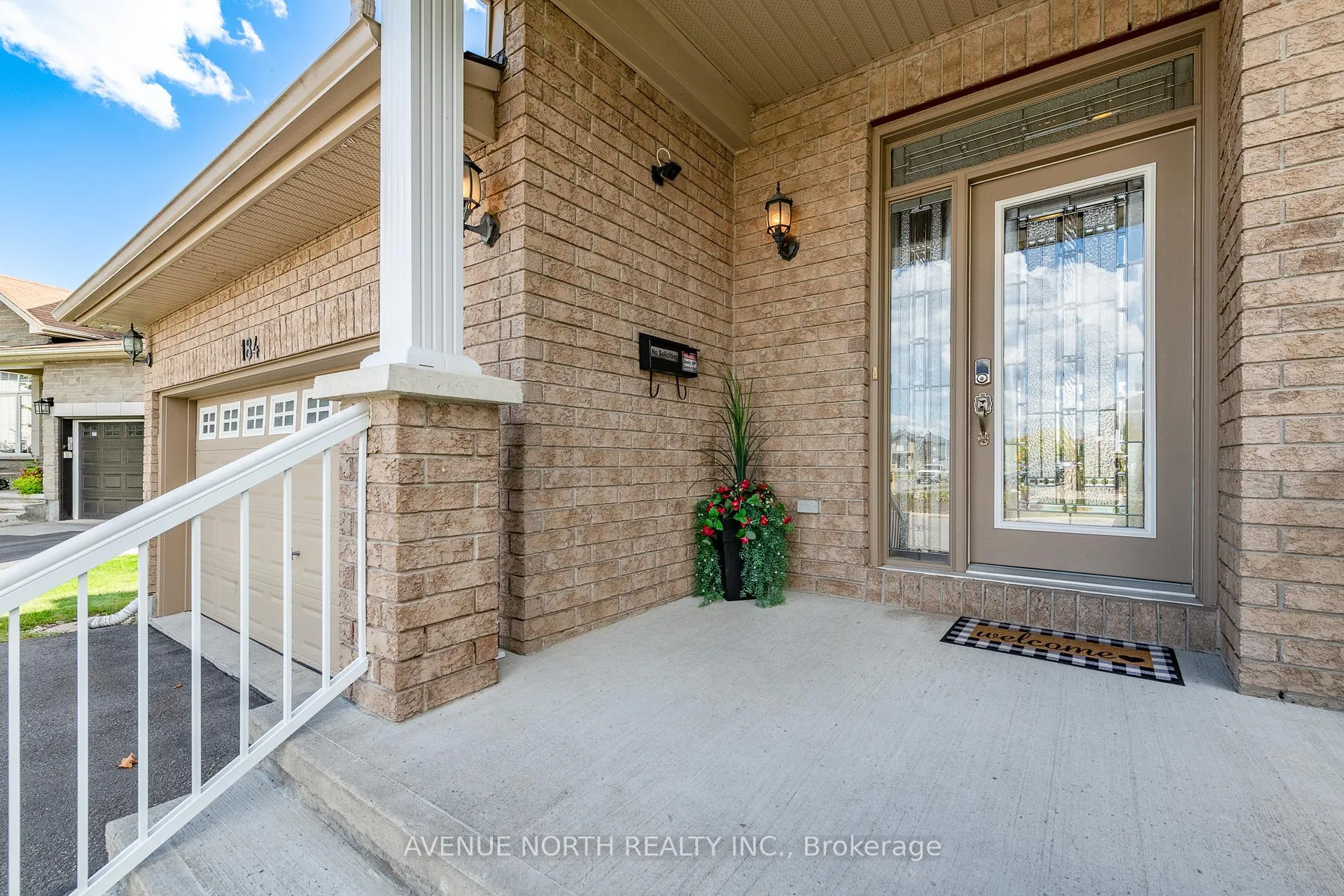 Photo 2 of 184 Felicity Crescent, Ottawa, Mer Bleue/Bradley Estates/Anderson Park — HOMEH