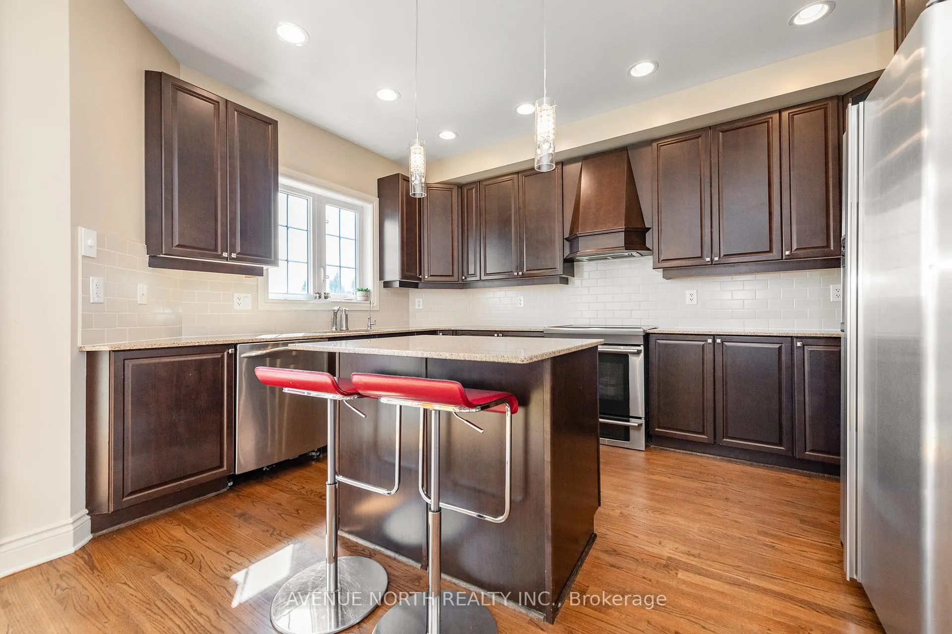 Photo 11 of 184 Felicity Crescent, Ottawa, Mer Bleue/Bradley Estates/Anderson Park — HOMEH