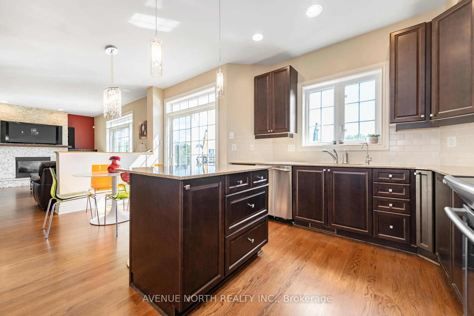 Photo 12 of 184 Felicity Crescent, Ottawa, Mer Bleue/Bradley Estates/Anderson Park — HOMEH