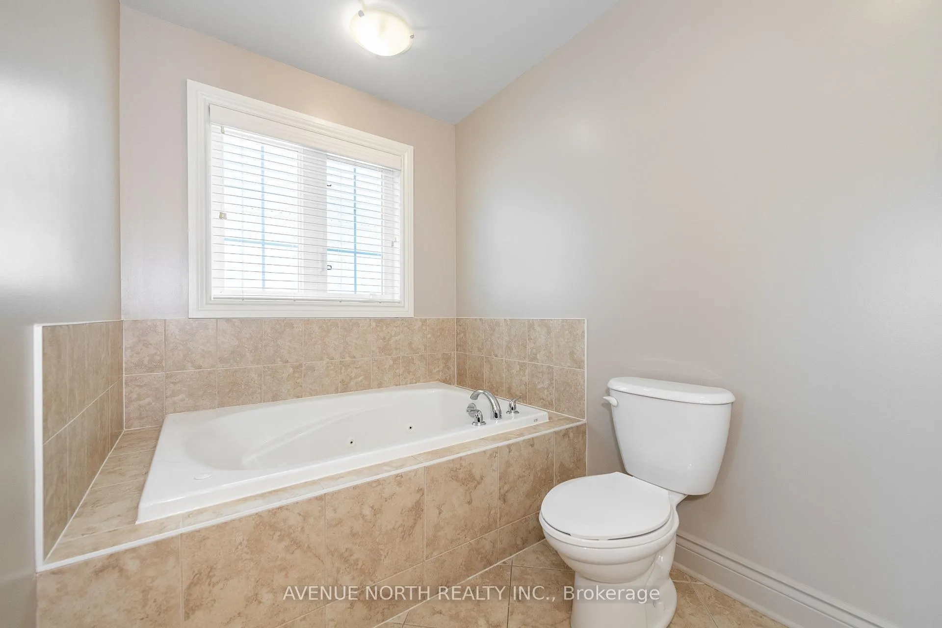 Photo 28 of 184 Felicity Crescent, Ottawa, Mer Bleue/Bradley Estates/Anderson Park — HOMEH
