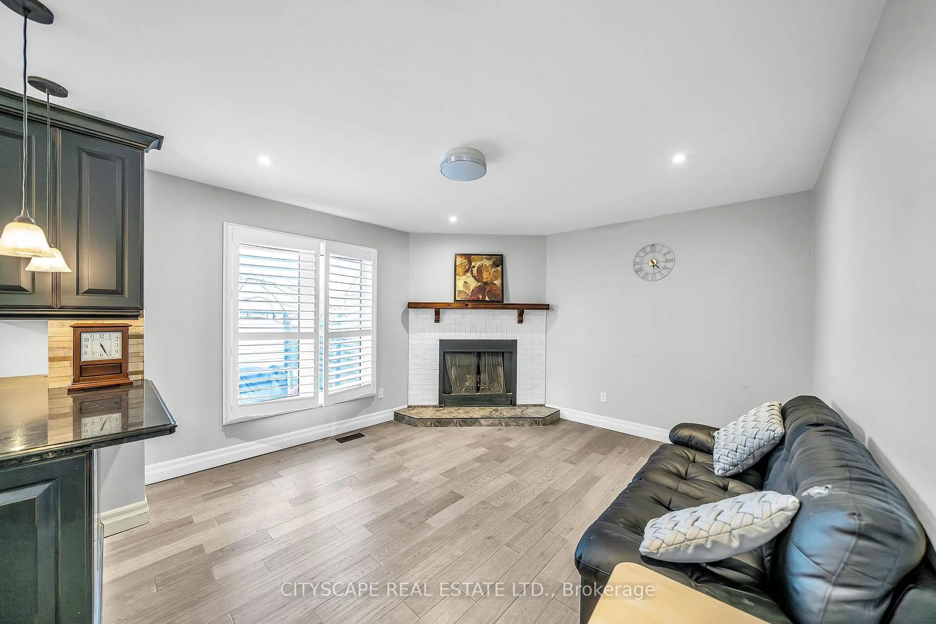 Photo 5 of Main - 1605 Deerbrook Drive, Pickering, Liverpool — HOMEH