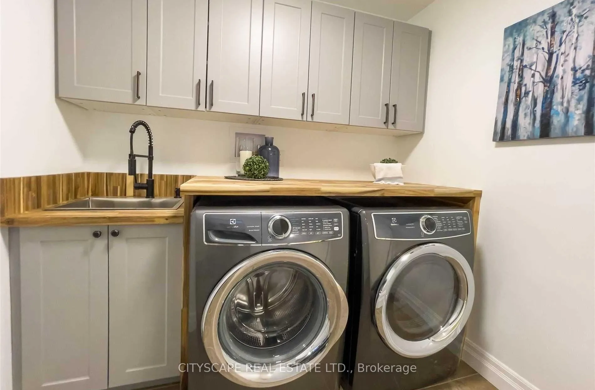 Photo 9 of Main - 1605 Deerbrook Drive, Pickering, Liverpool — HOMEH