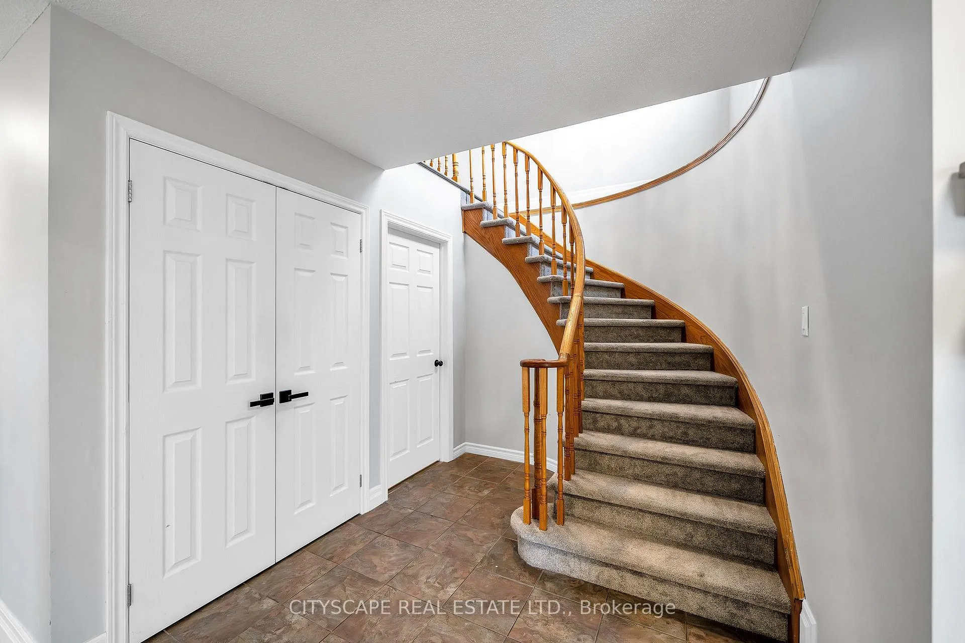 Photo 10 of Main - 1605 Deerbrook Drive, Pickering, Liverpool — HOMEH