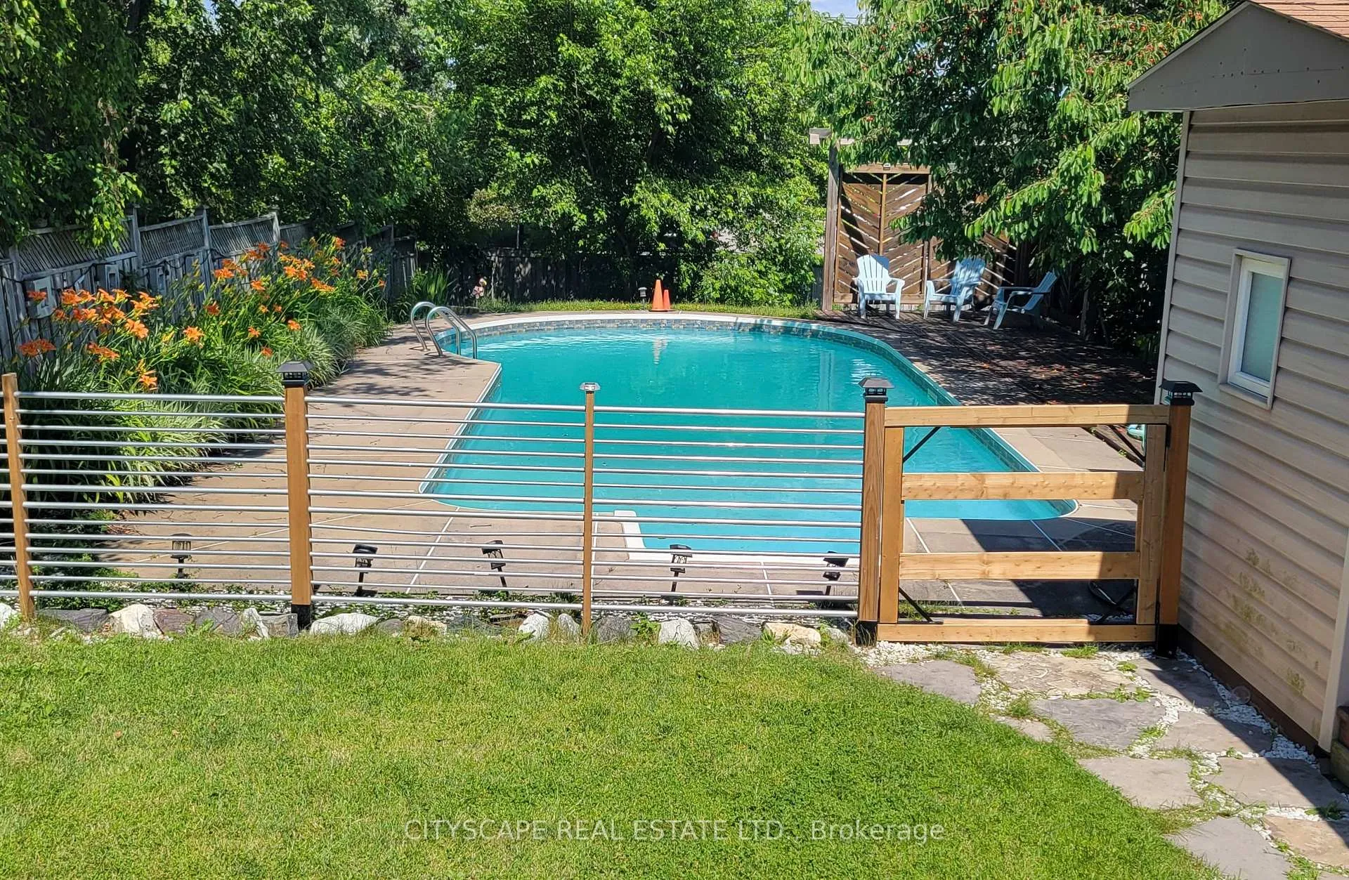 Photo 22 of Main - 1605 Deerbrook Drive, Pickering, Liverpool — HOMEH