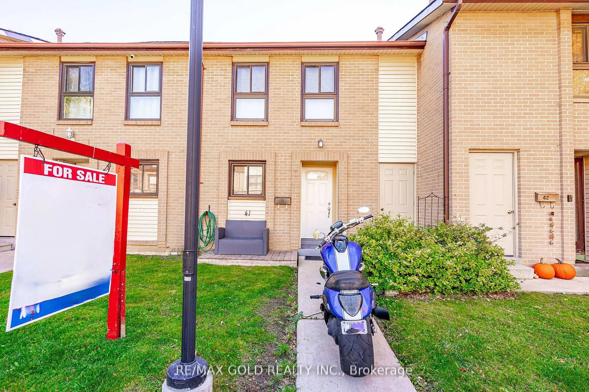 Photo 2 of Unit 41, 46 Dearbourne Boulevard, Brampton, Southgate — HOMEH