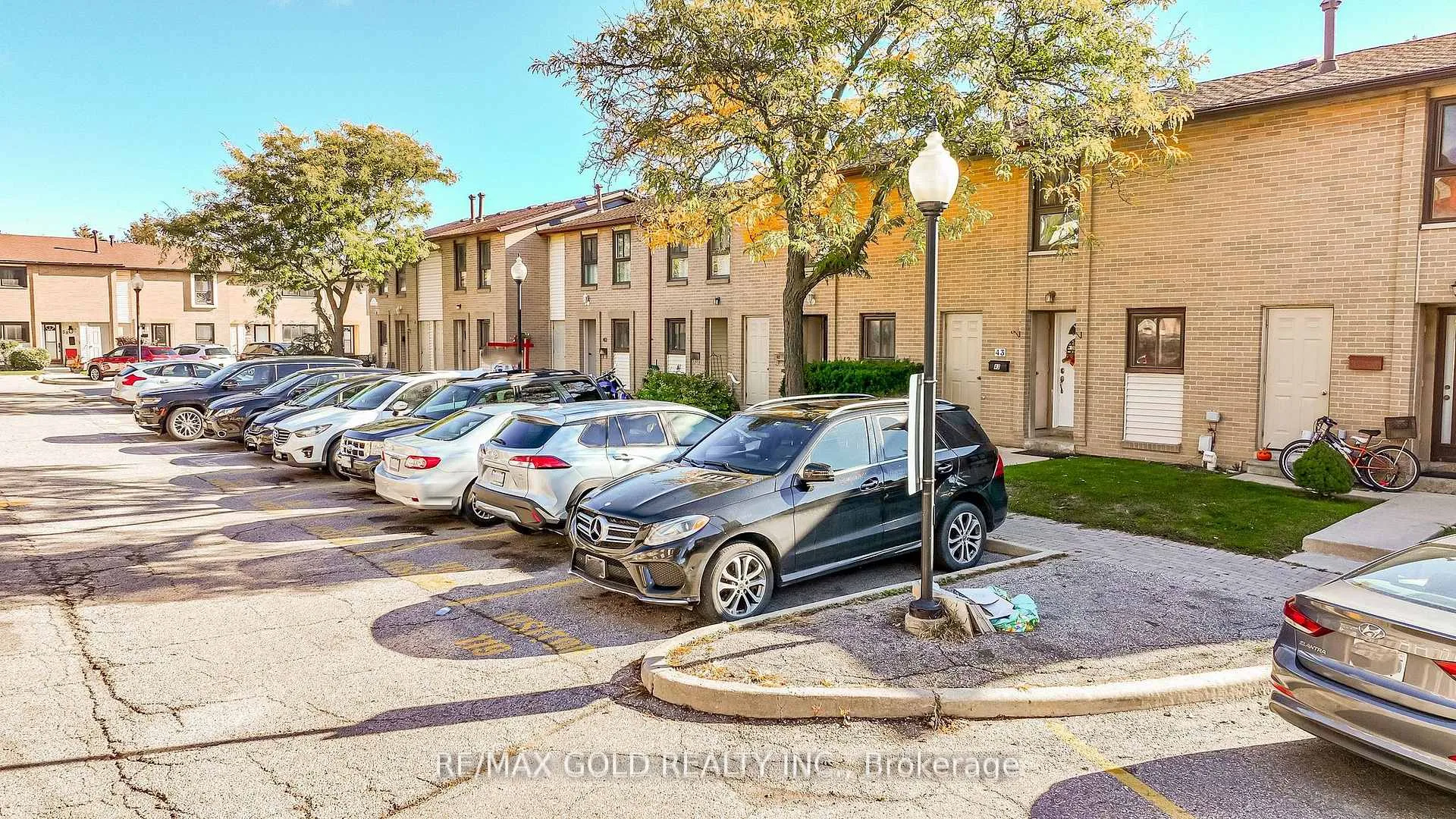Photo 4 of Unit 41, 46 Dearbourne Boulevard, Brampton, Southgate — HOMEH