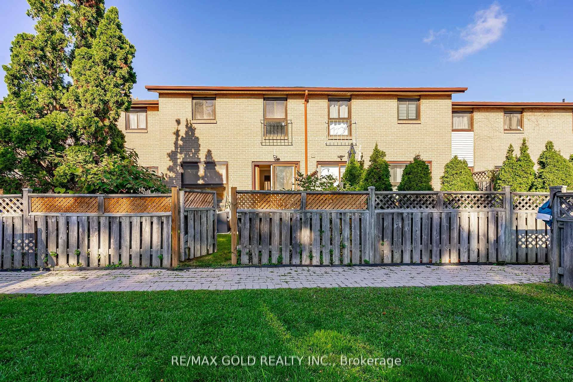 Photo 37 of Unit 41, 46 Dearbourne Boulevard, Brampton, Southgate — HOMEH