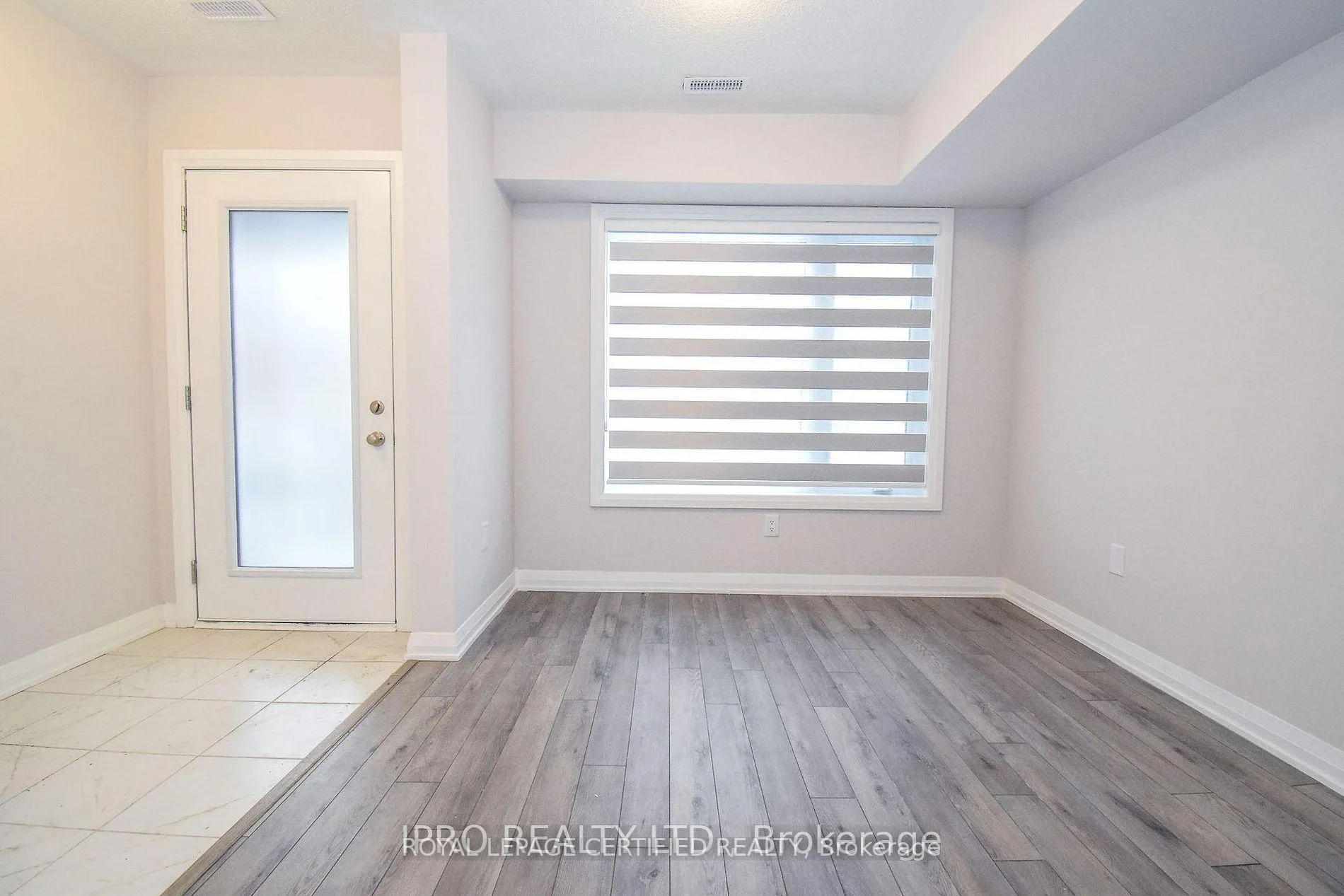 Photo 4 of Unit 404, 585 Colborne Street E, Brantford — HOMEH