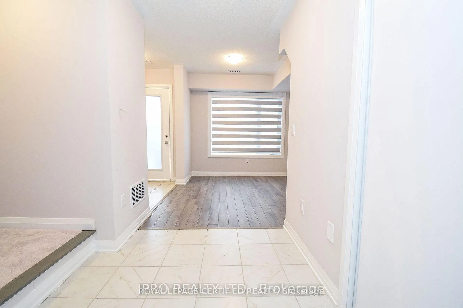 Photo 7 of Unit 404, 585 Colborne Street E, Brantford — HOMEH