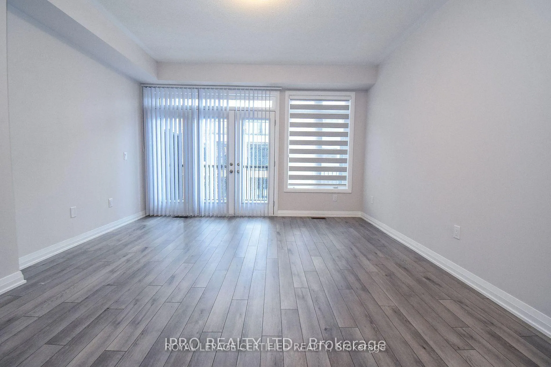 Photo 10 of Unit 404, 585 Colborne Street E, Brantford — HOMEH