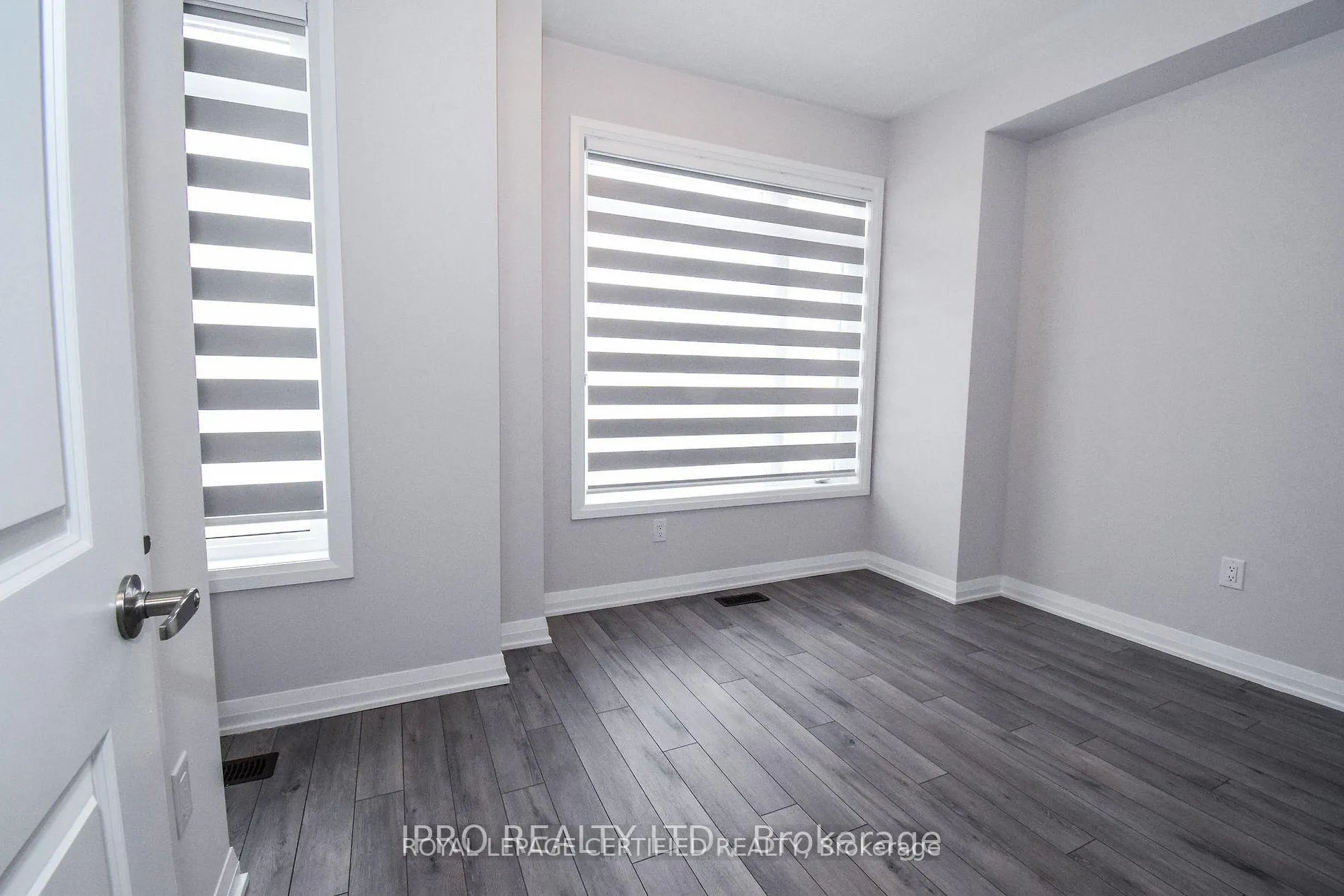 Photo 15 of Unit 404, 585 Colborne Street E, Brantford — HOMEH