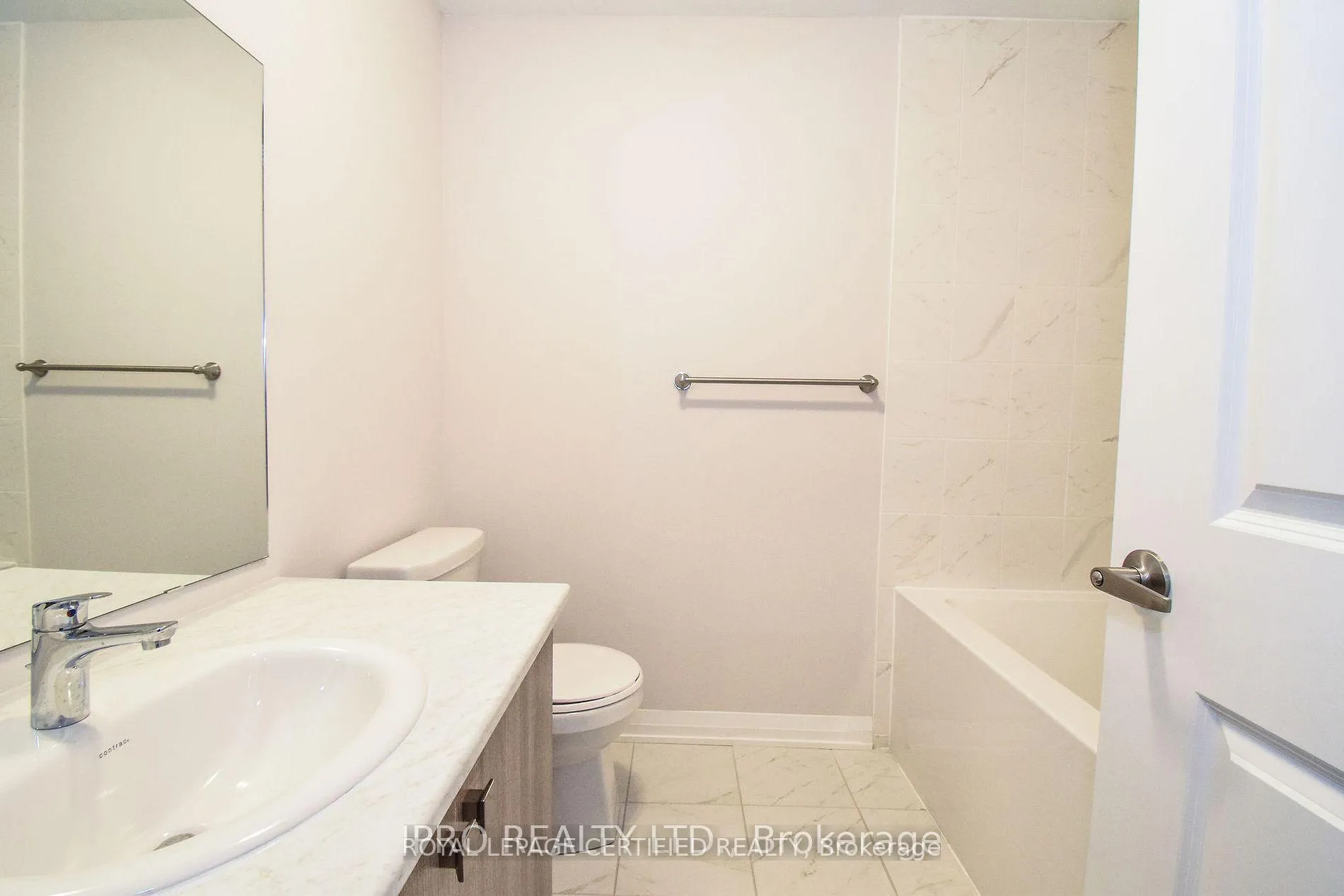 Photo 17 of Unit 404, 585 Colborne Street E, Brantford — HOMEH