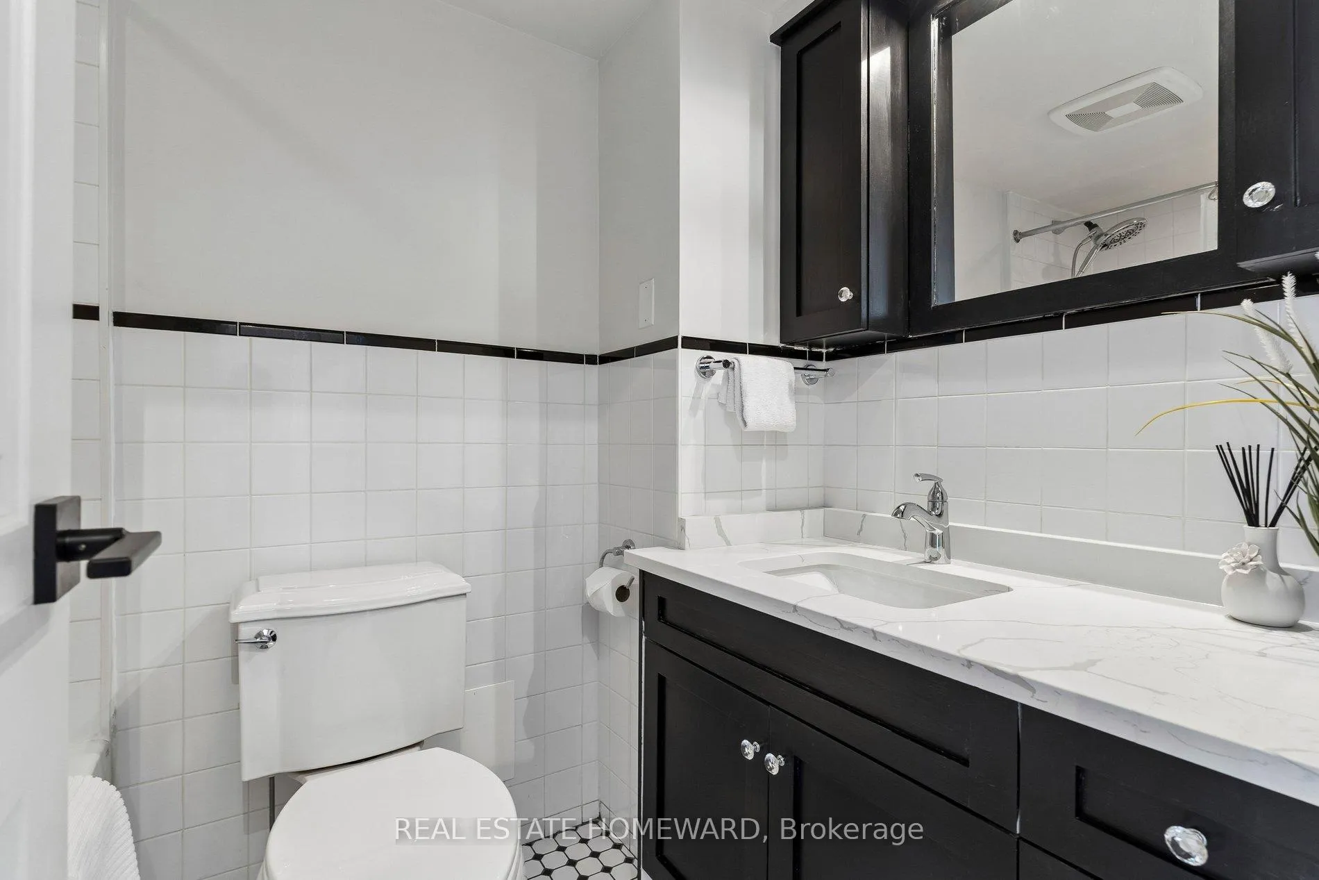 Photo 24 of Unit 1208, 980 Broadview Avenue, Toronto, Broadview North — HOMEH