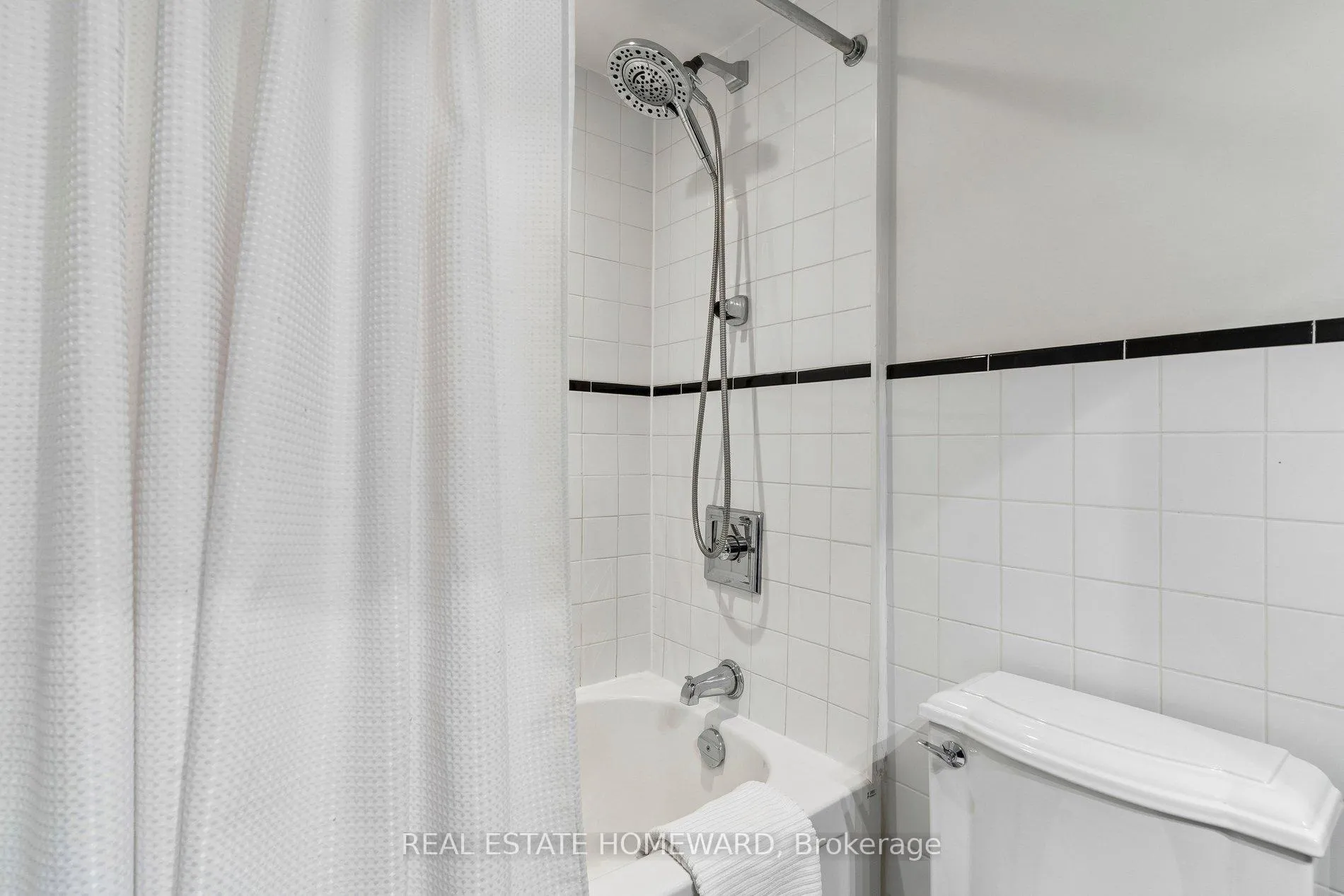 Photo 25 of Unit 1208, 980 Broadview Avenue, Toronto, Broadview North — HOMEH