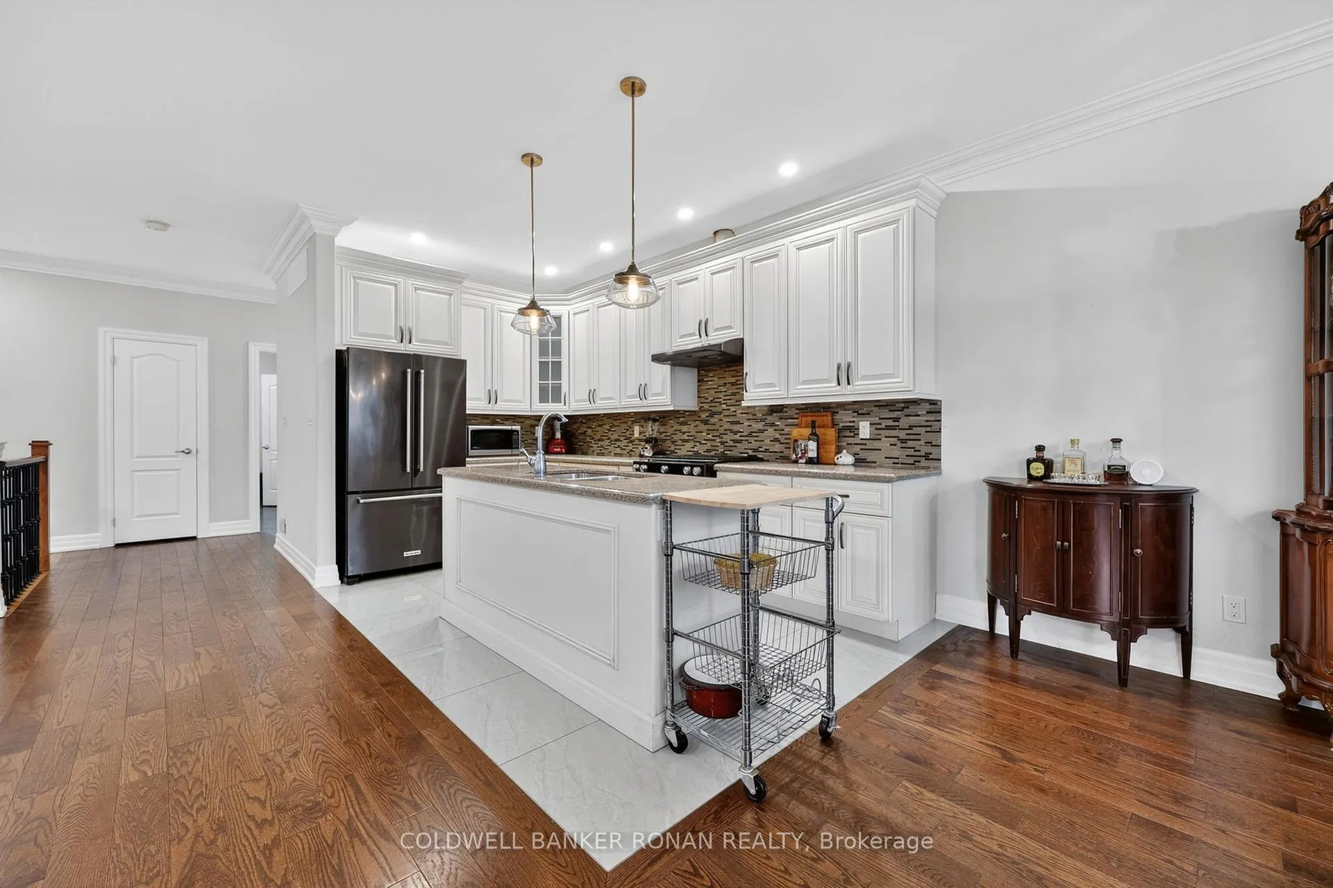 Photo 7 of 3019 Sandy Cove Drive, Innisfil, Rural Innisfil — HOMEH