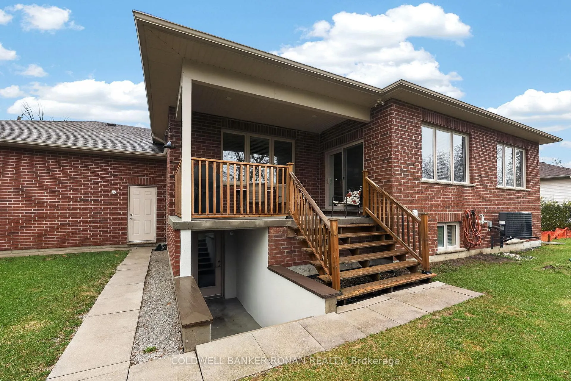 Photo 36 of 3019 Sandy Cove Drive, Innisfil, Rural Innisfil — HOMEH