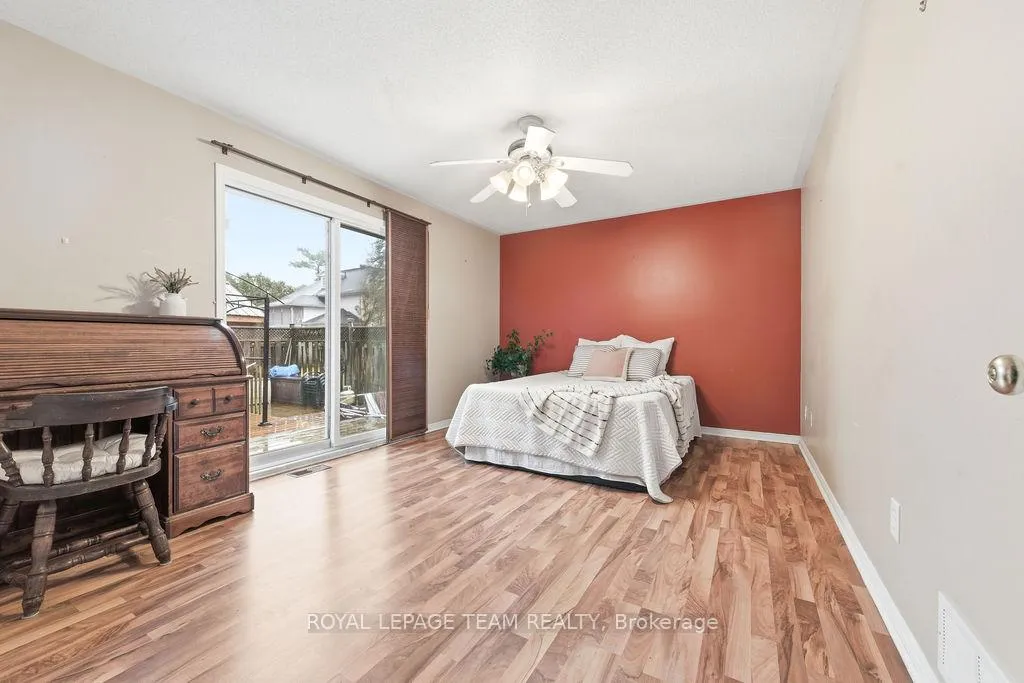 Photo 13 of 40 Pine Avenue, Renfrew — HOMEH