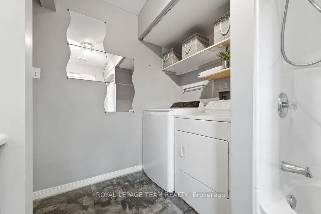 Photo 16 of 40 Pine Avenue, Renfrew — HOMEH