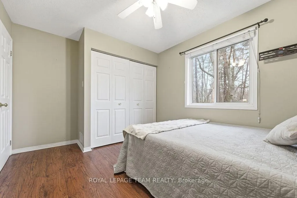 Photo 18 of 40 Pine Avenue, Renfrew — HOMEH
