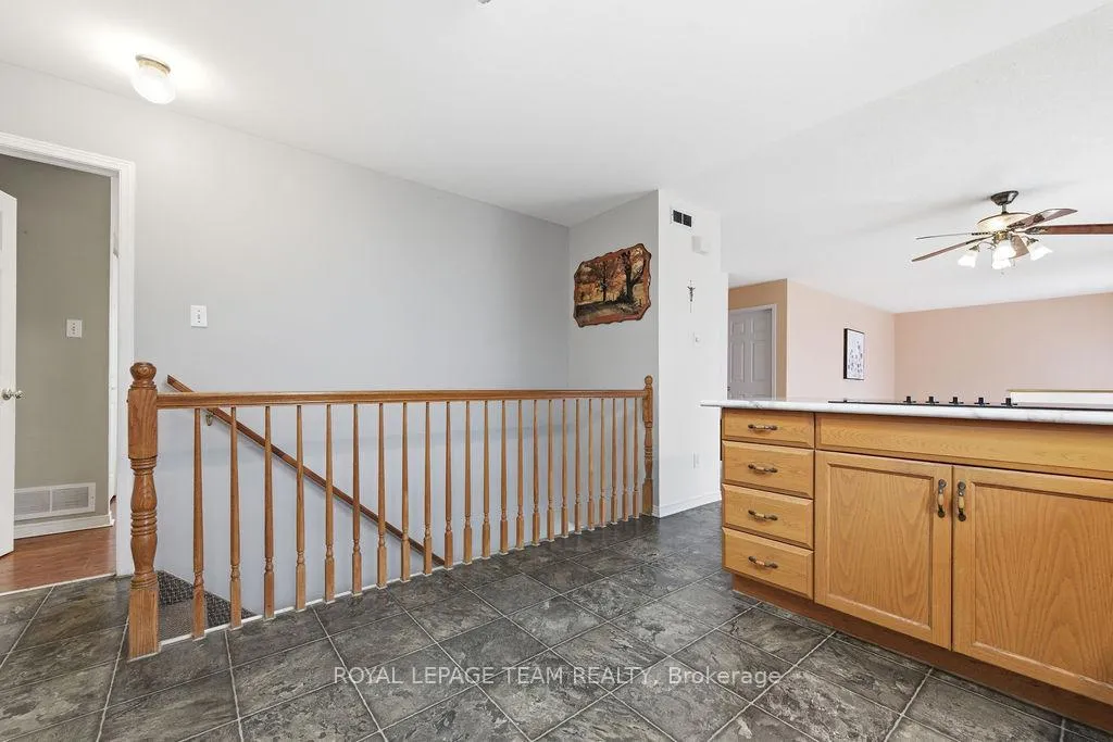 Photo 19 of 40 Pine Avenue, Renfrew — HOMEH
