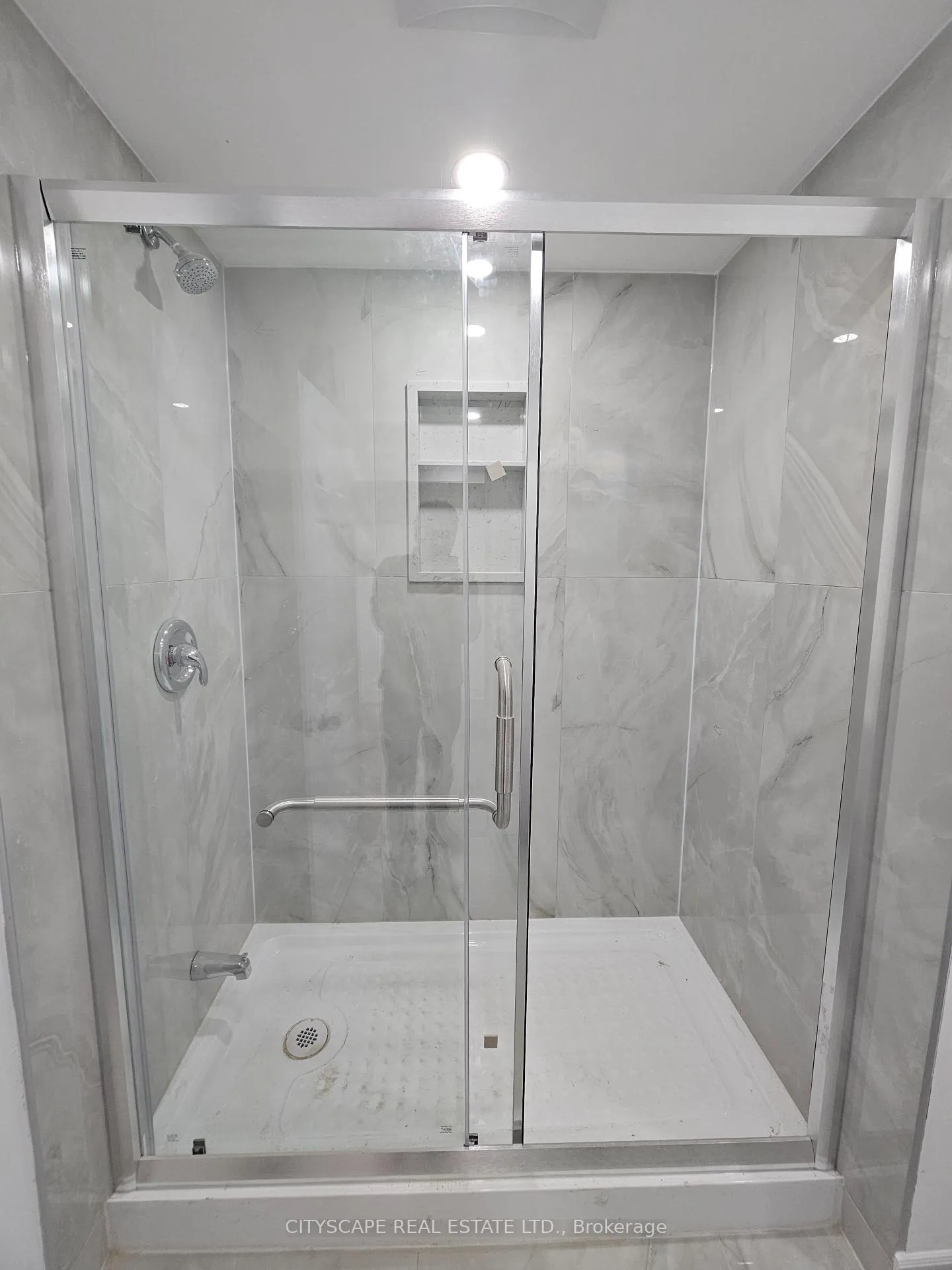 Photo 5 of Bsmt - 1605 Deerbrook Drive, Pickering, Liverpool — HOMEH