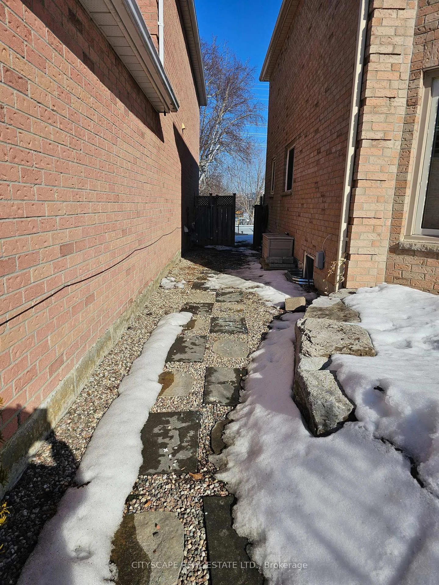 Photo 8 of Bsmt - 1605 Deerbrook Drive, Pickering, Liverpool — HOMEH