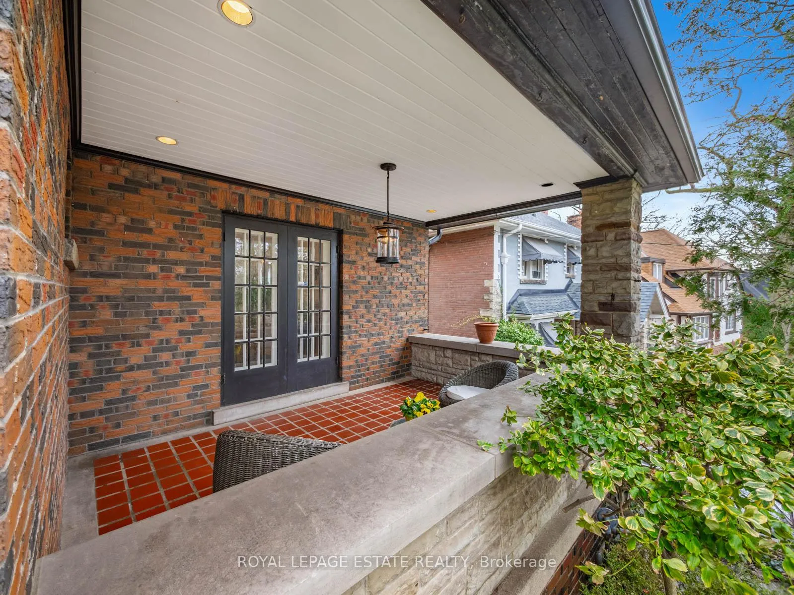 Photo 8 of 263 Glen Manor Drive E, Toronto, The Beaches — HOMEH
