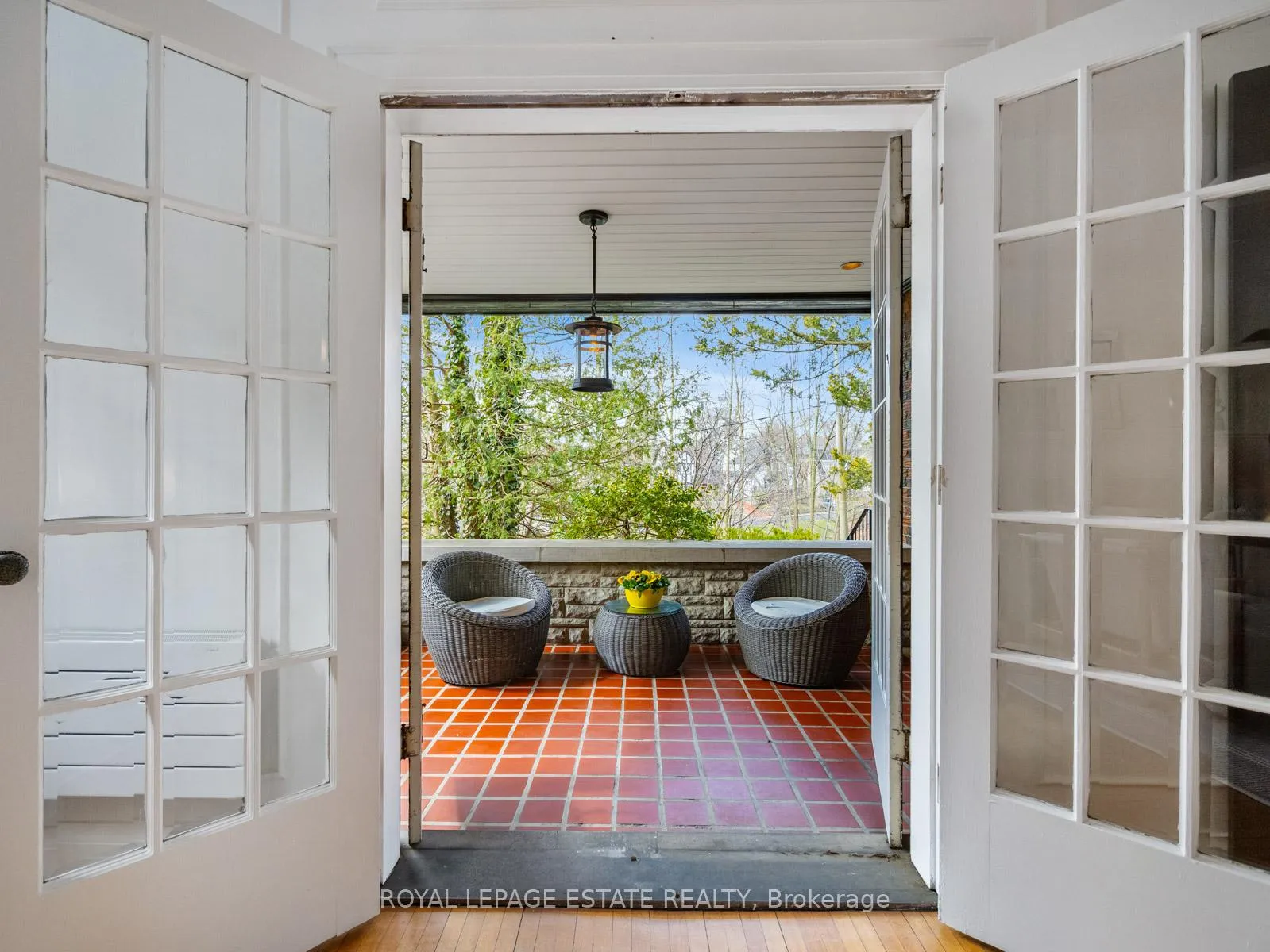 Photo 11 of 263 Glen Manor Drive E, Toronto, The Beaches — HOMEH