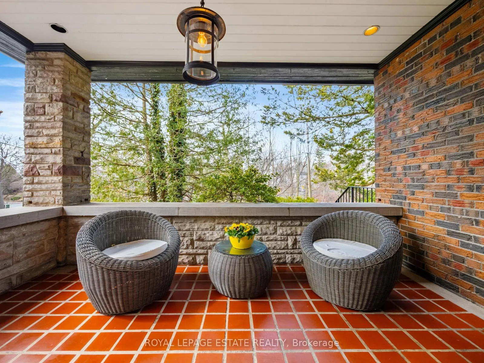 Photo 12 of 263 Glen Manor Drive E, Toronto, The Beaches — HOMEH