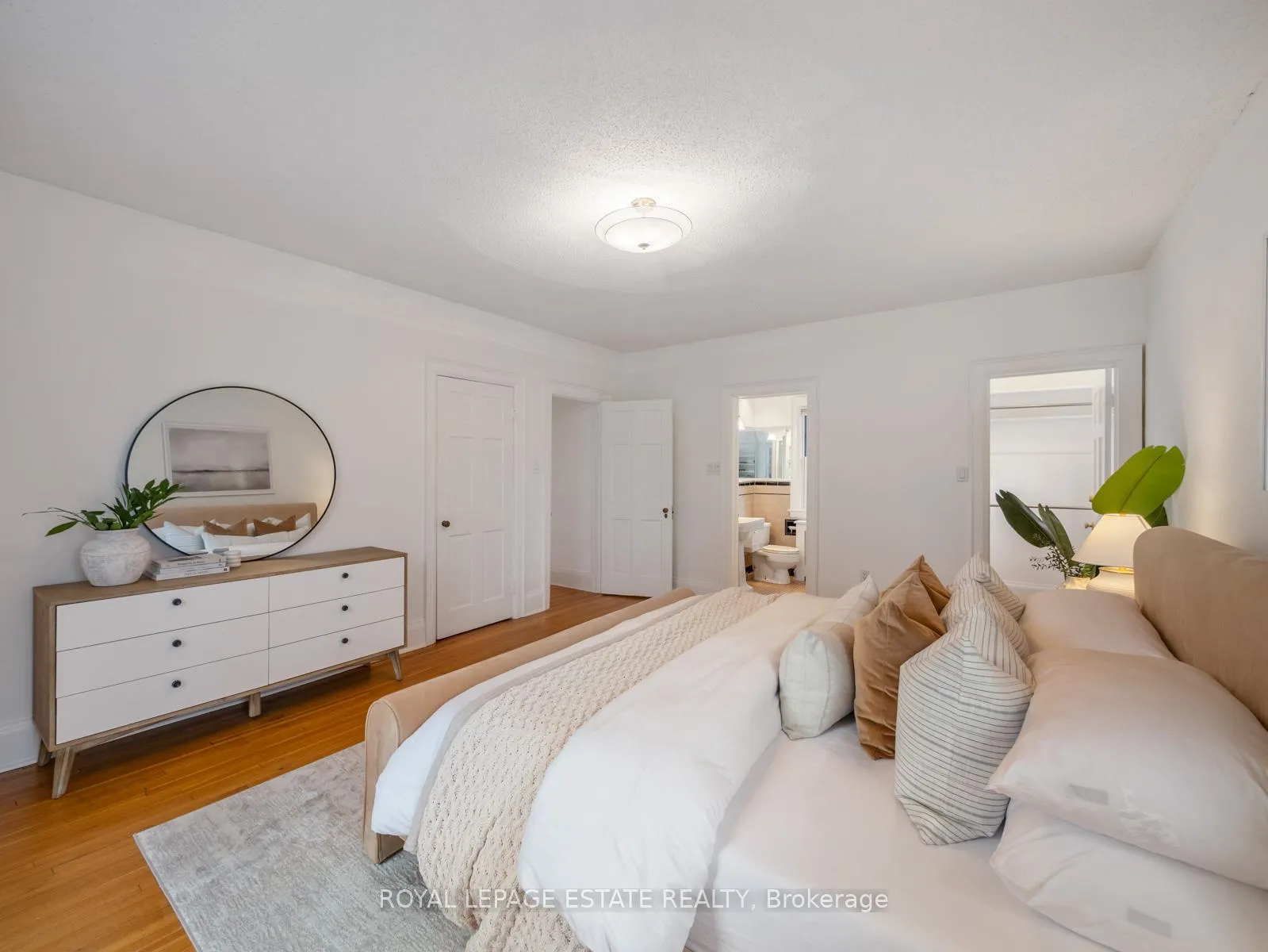 Photo 16 of 263 Glen Manor Drive E, Toronto, The Beaches — HOMEH